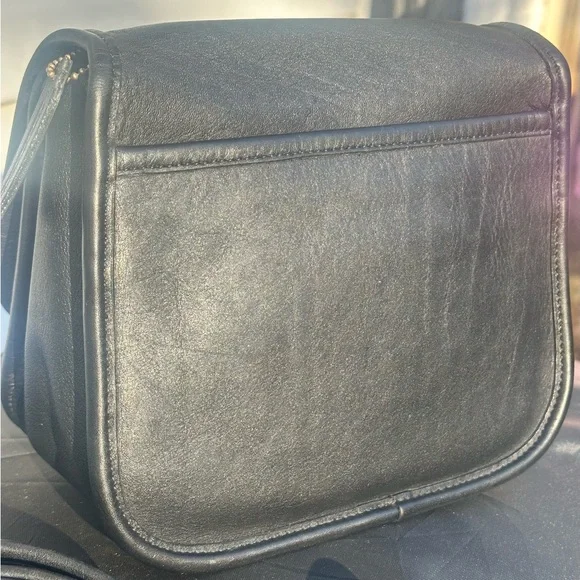 Vintage Coach legacy Small Flap - Picture 6 of 17